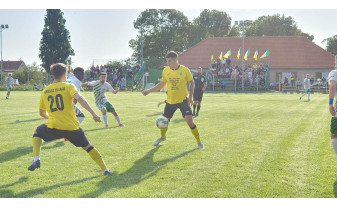 Derby la Oradea în play-off-ul Ligii a IV-a - Liderul campionatului înfruntă câştigătoarea Cupei