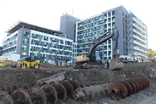 Parcarea supraetajată și noul ambulatoriu de la Spitalul Judeţean - Au început lucrările