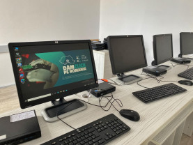 Cinci laboratoare de informatică din Bihor - Dotate cu calculatoare recondiționate