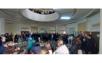 La Universitatea din Oradea - Asalt al elevilor arădeni