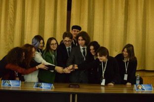La Colegiul Național „Mihai Eminescu” - Diplomație și relații internaționale prin dialog