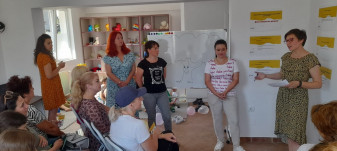 Profesioniști ucraineni oferă servicii de sprijin refugiaților  - Şcoala de vară Caritas