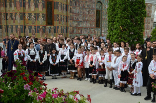Peste 300 de copii și tineri premiați - Întâlnirea tinerilor ortodocși