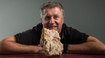 Un australian a găsit o rocă din aur de 2,6 kilograme - Norocosul norocoşilor