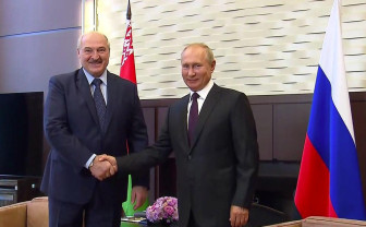 Belarus ar putea păstra arme nucleare şi echipamente ruseşti - Sub umbrela lui Putin