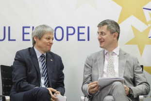 O nouă criză în USR - Cioloș şi-a dat demisia din funcţia de președinte