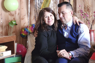 Un chilian răpit în timpul dictaturii își întâlnește mama după 42 de ani - Furat la naștere