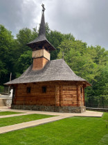 Mănăstirea Izbuc - Târnosirea bisericii de lemn