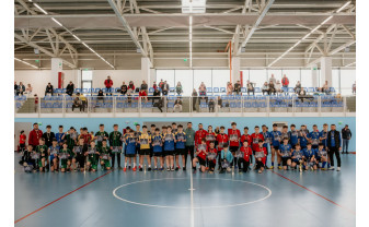 Primul turneu de fotbal în noua Sală de Sport din Oșorhei - Copiii s-au bucurat de mișcare la Cupa Mărțișorului