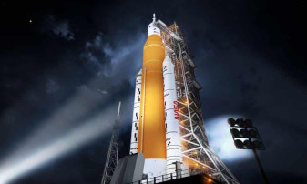 NASA amână cu un an misiunea cu echipaj uman pe Lună - Chinezii câştigă un avans