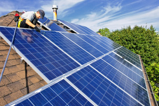Instalarea sistemelor de panouri fotovoltaice - Programul Electric Up - noi reglementări