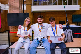 Competiţie cu echipe din 19 ţări şi peste nouă sute de participanţi - Premii pentru orădeni la RoboChallenge București