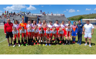 Fotbalul feminin bihorean are fete de perspectivă - United Bihor, vicecampioană națională la U15!