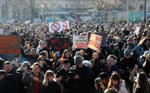 Mii de persoane au protestat față de extrema dreaptă - Croația în stradă
