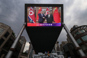 Obiectiv: consolidarea schimburilor diplomatice și militare - Xi și Kim își întăresc alianța