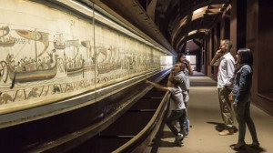 Un bărbat orb dă în judecată British Museum pentru expoziția dedicată Tapiseriei de la Bayeux - Lipsesc tururile audio!