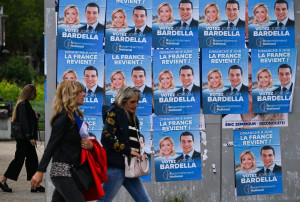 Francezii își doresc o schimbare socială și politică reală  la alegerile prezidențiale - Pesimiști și dornici de schimbare