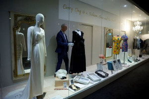 Obiecte de vestimentație care i-au aparținut prințesei Diana - Scoase la licitație