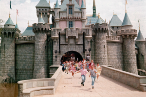 Disneyland, parcul tematic care a transformat divertismentul la nivel global - A împlinit 70 de ani