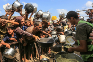 Fâșia Gaza a ajuns într-un moment critic în contextul foametei; Israelul neagă raportul ONU contrafăcut - Război, foamete, manipulare