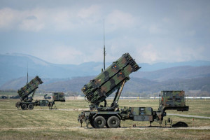 Sistarea livărilor de arme americane pentru Ucraina. Europenii caută soluții - Negocieri și sprijin european