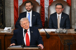 Discursul despre Starea Uniunii: Trump se umflă în pene, alegătorii nemulțumiți de economie - „Epoca de Aur a Americii”