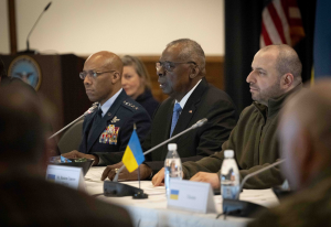 Campanie pentru sprijin militar destinat Ucrainei și sancțiuni impuse Rusiei - Se strânge lațul