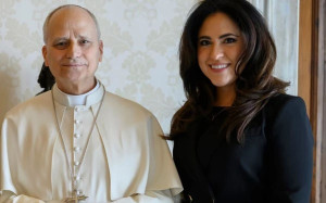Premieră la Vatican  - Femeie șefă la minister
