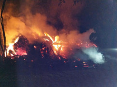 În Cetariu și Bratca - Incendii provocate de trăsnet
